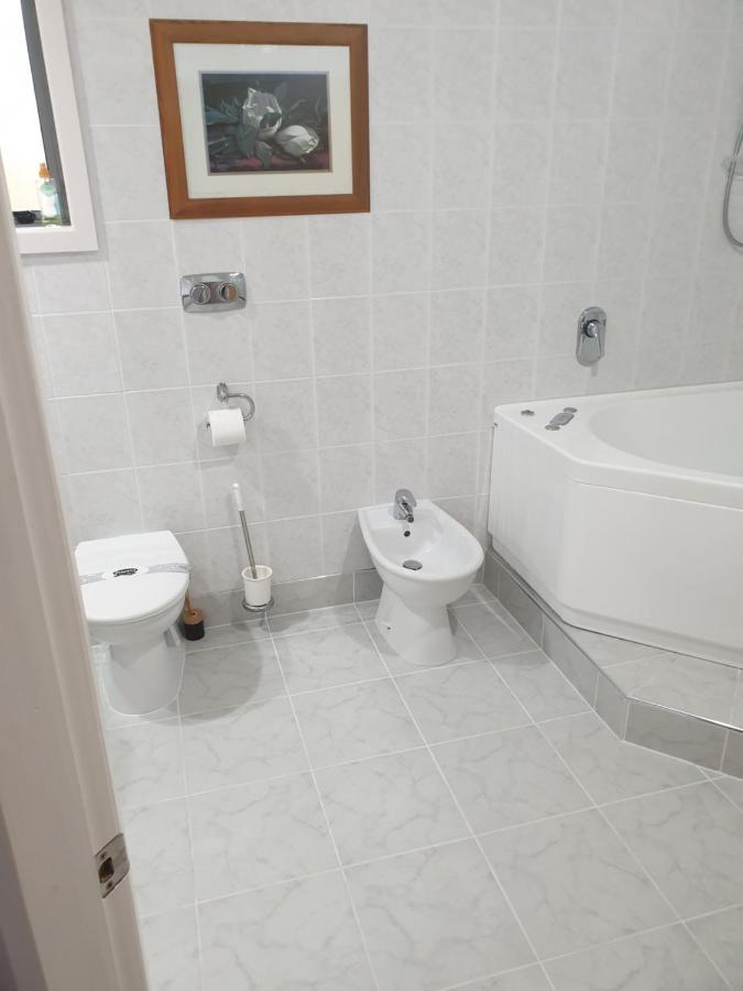 At Parkland Place B&B Whitianga Exterior foto