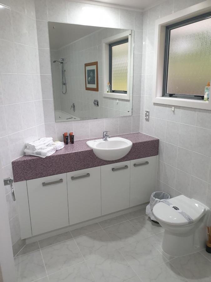 At Parkland Place B&B Whitianga Exterior foto