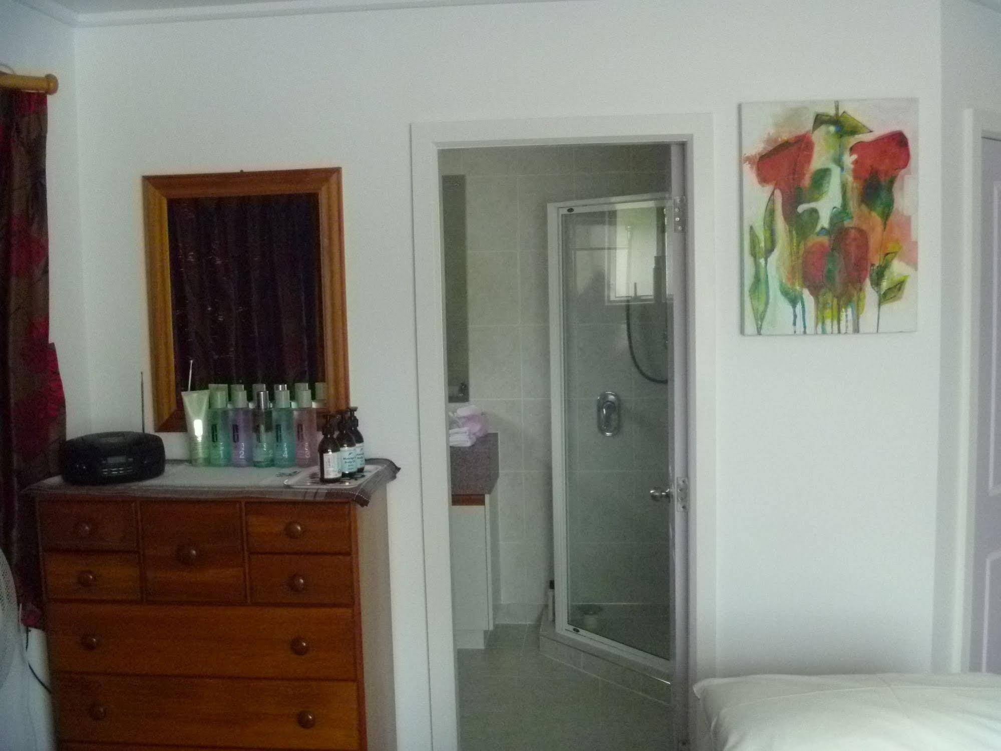 At Parkland Place B&B Whitianga Exterior foto