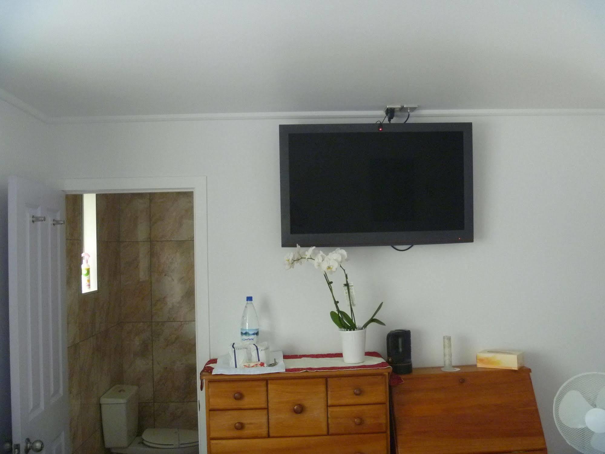 At Parkland Place B&B Whitianga Exterior foto