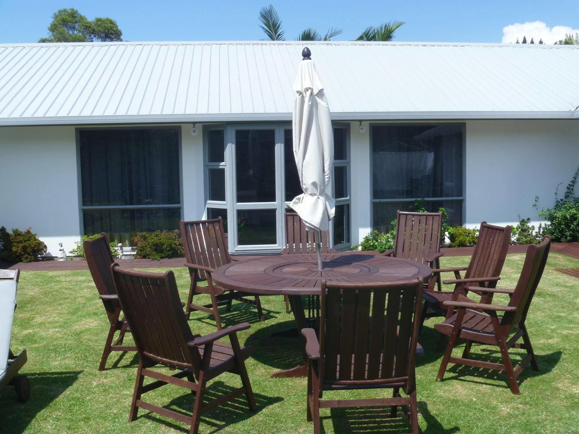 At Parkland Place B&B Whitianga Exterior foto