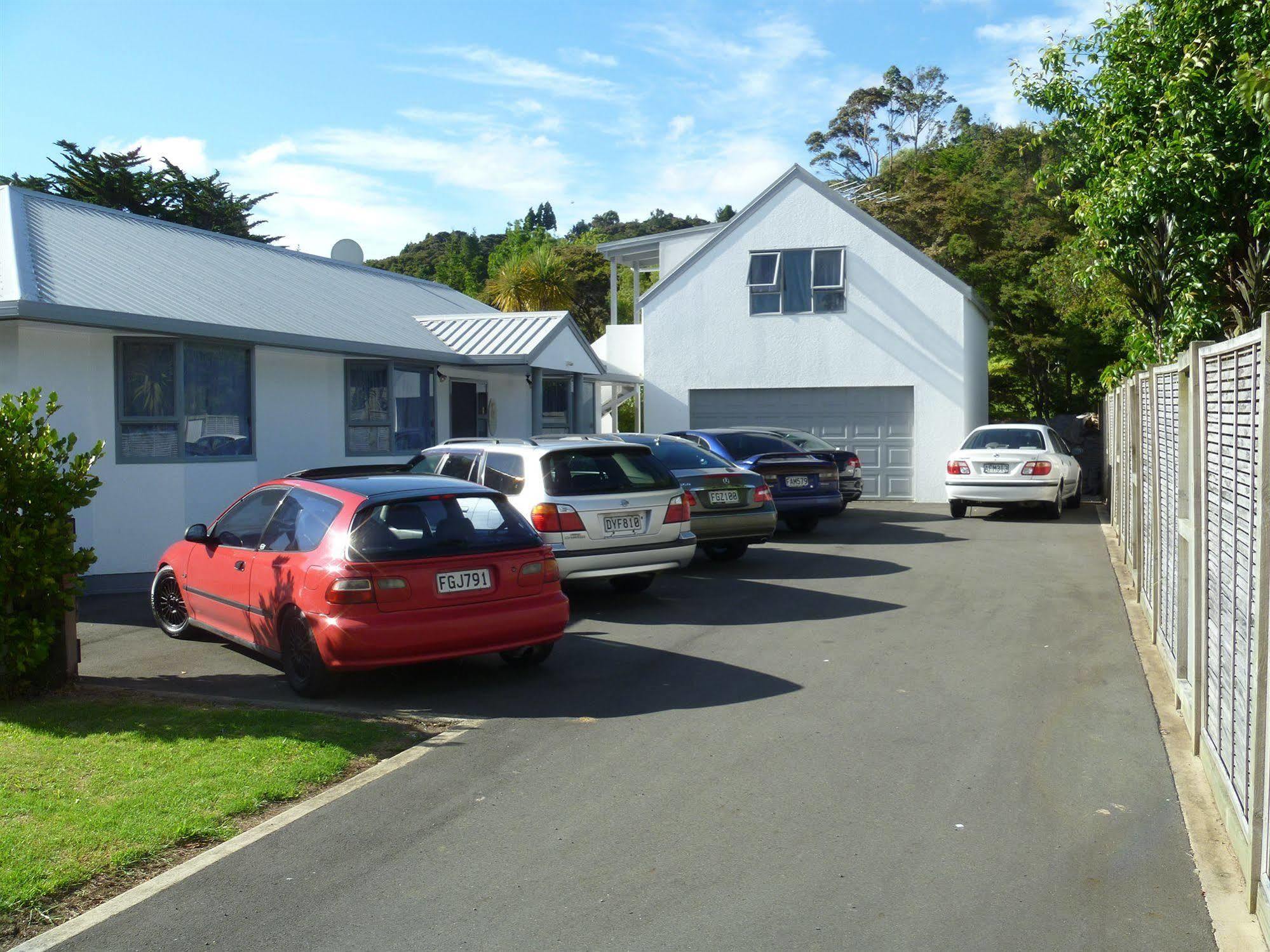 At Parkland Place B&B Whitianga Exterior foto