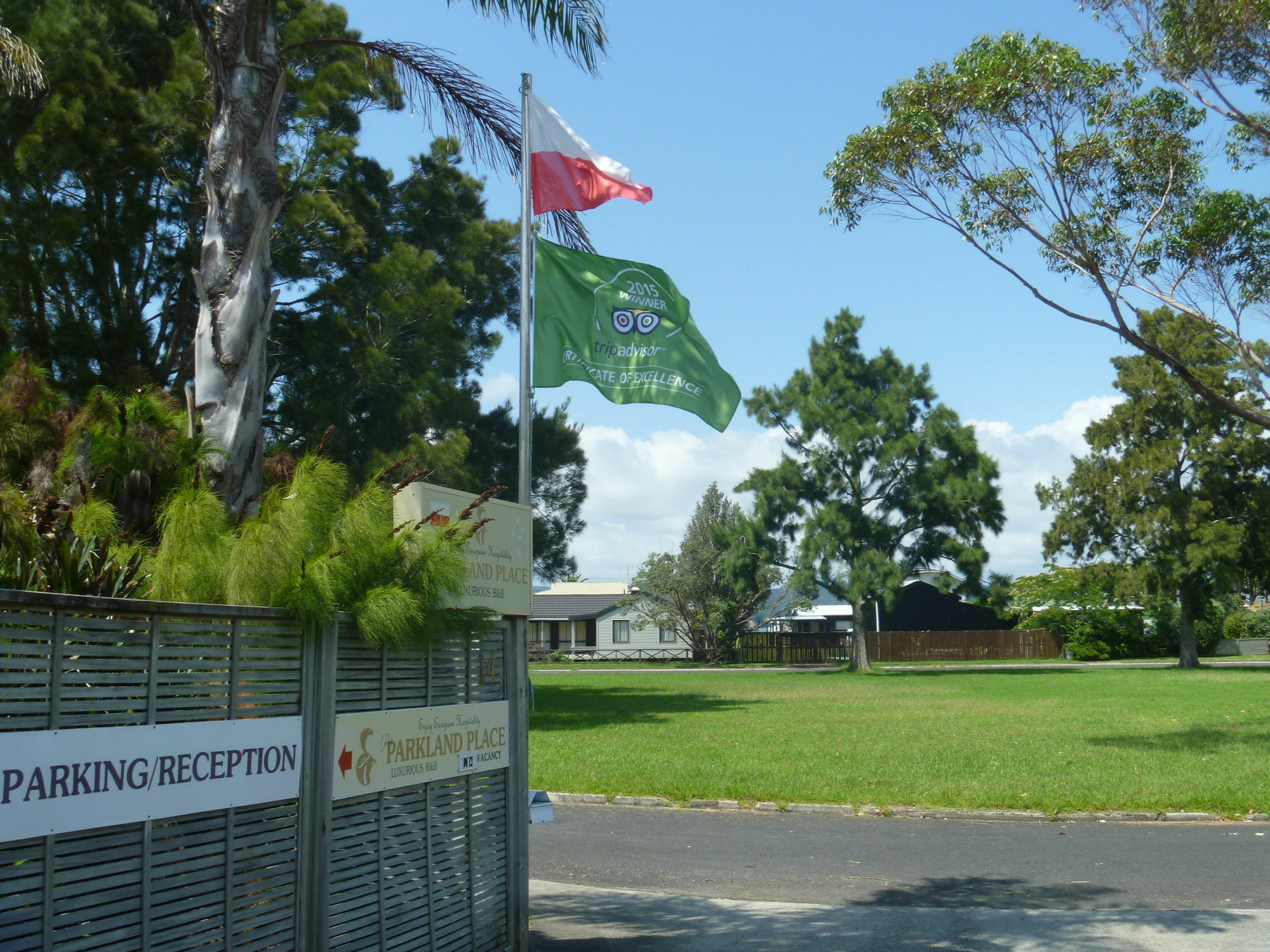 At Parkland Place B&B Whitianga Exterior foto